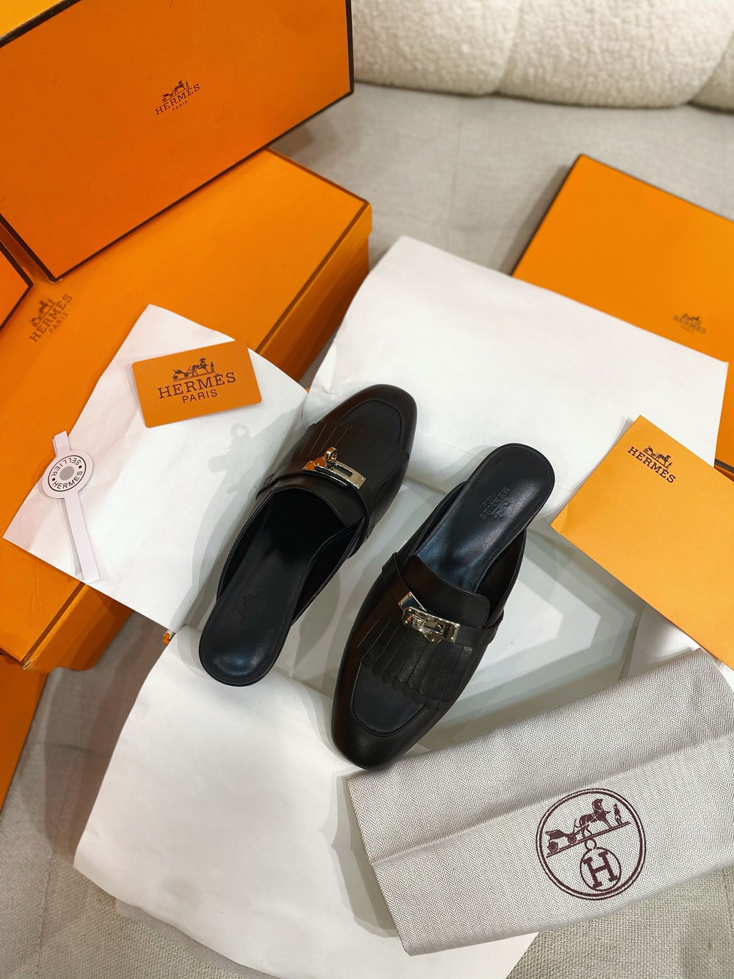 Hermes Women's Oz Mules with Fringed in Black Leather - Image 8