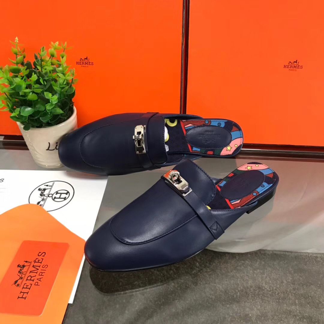Hermes Oz Mules In Dark Blue Calfskin - Image 3