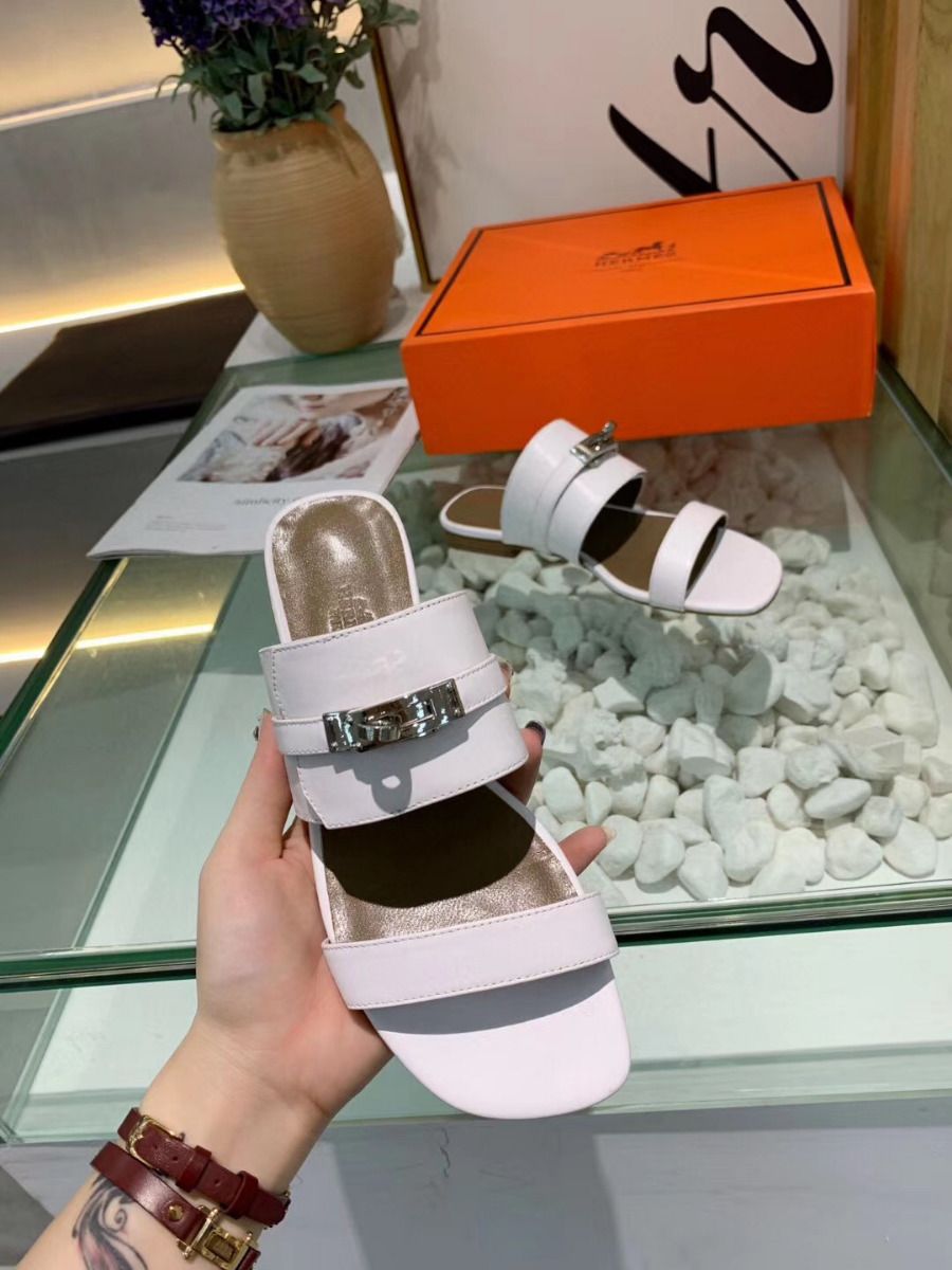 Hermes Avenue Sandals In White Calfskin - Image 6