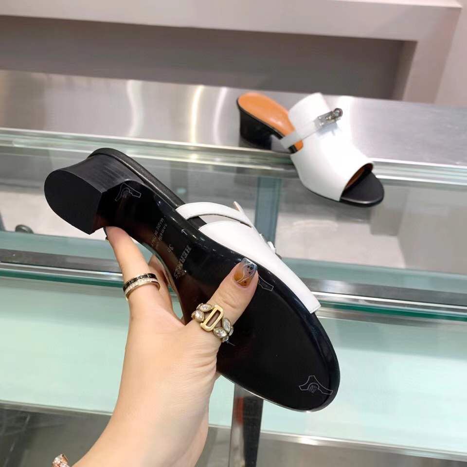 Hermes Candy 40mm Sandals In White Calfskin - Image 9