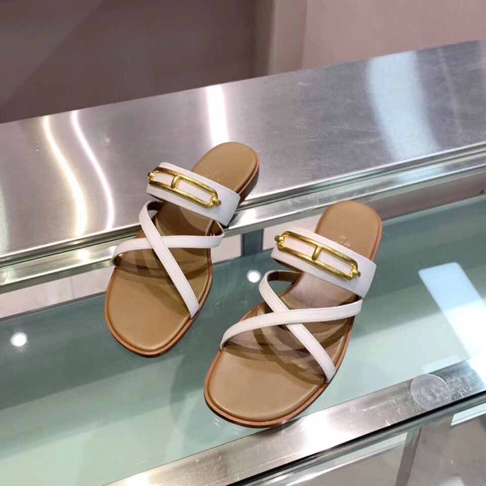Hermes Claire Sandals In White Calfskin - Image 4