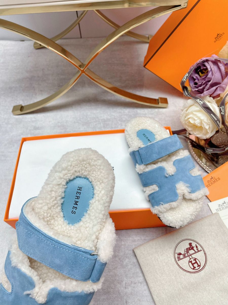 Hermes Women's Chypre Sandals in Blue Suede with Shearling - Image 9
