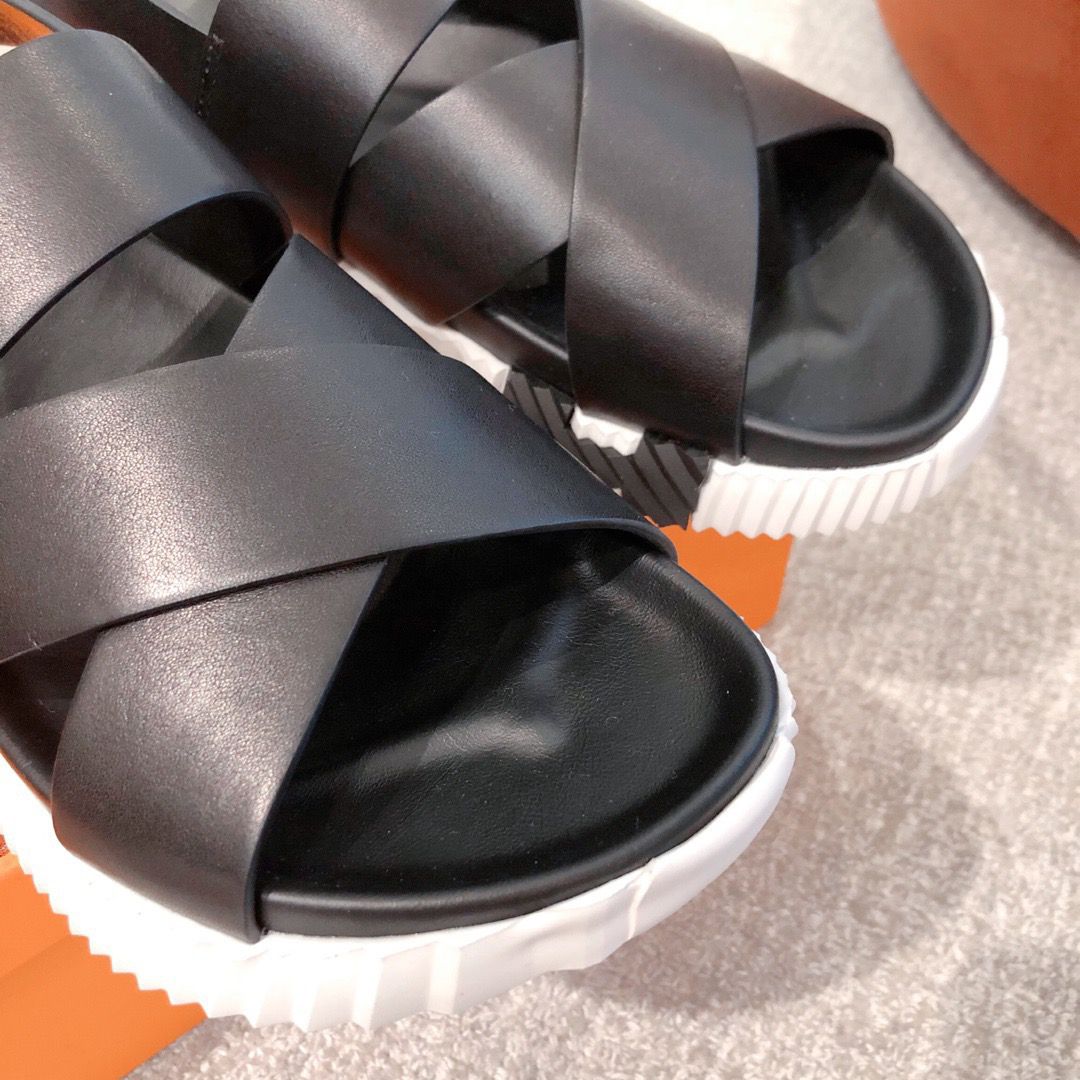 Hemes Women's Electric Sandals in Black Leather - Image 5