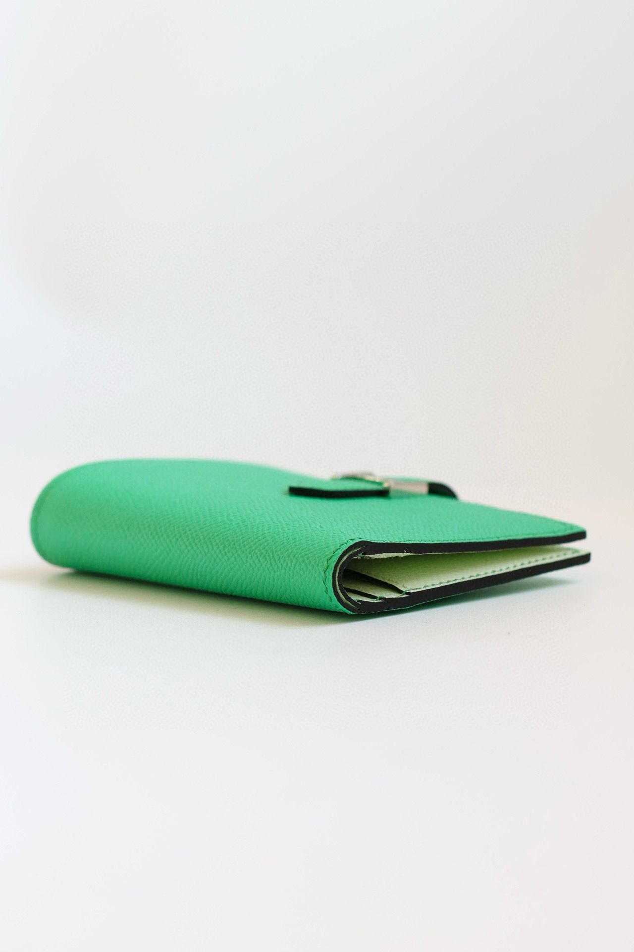 Hermes Bearn Compact Verso Handmade Wallet in Vert Comics Epsom Calfskin - Image 9