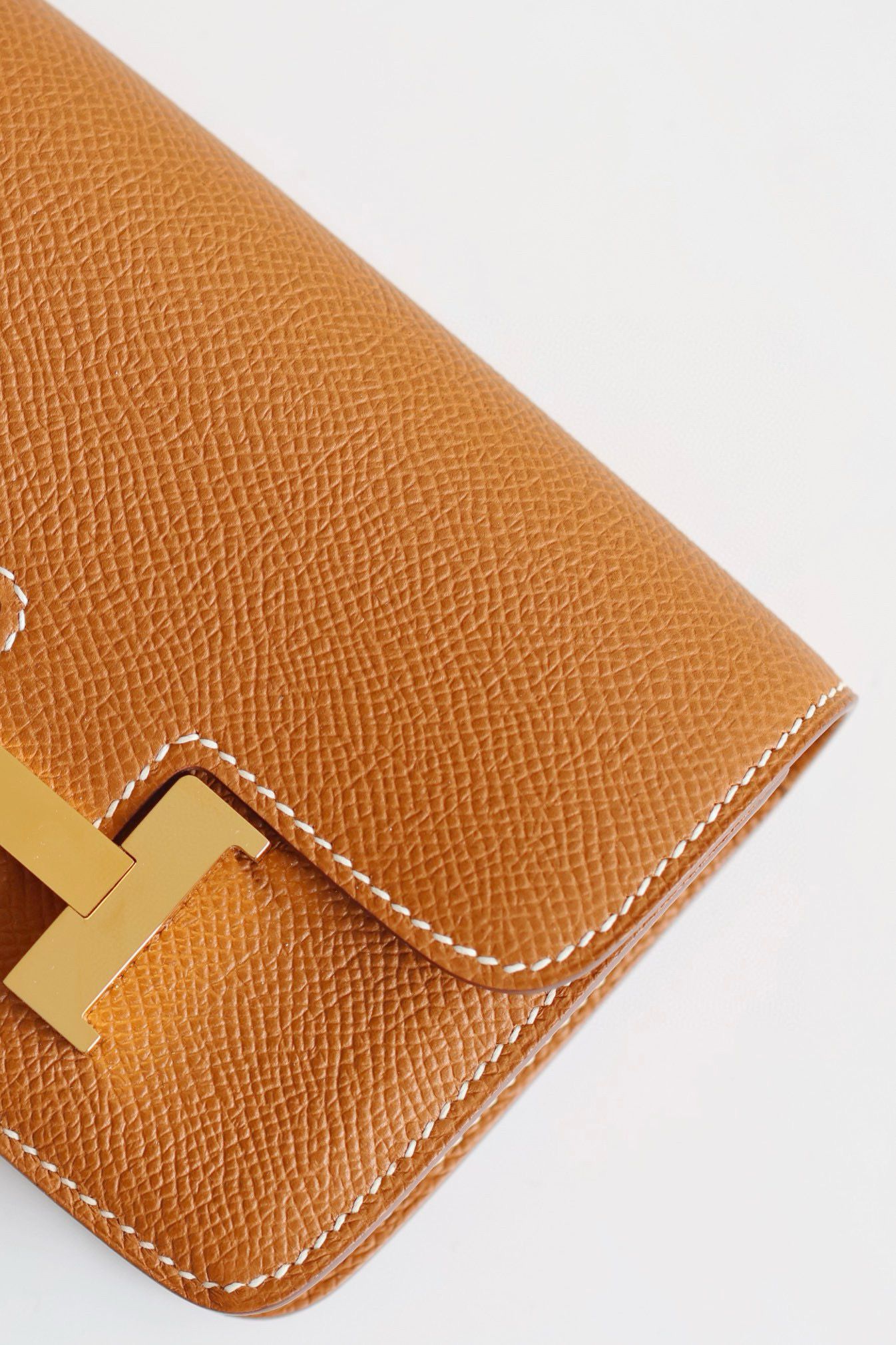 Hermes Constance Slim Wallet in Gold Epsom Calfskin - Image 5