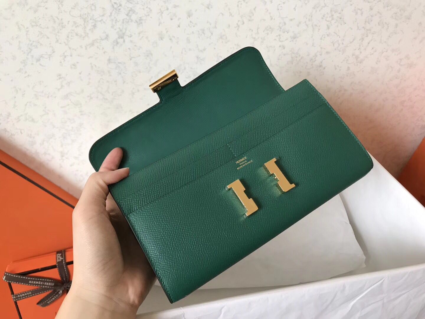 Hermes Constance Long Wallet In Malachite Epsom Leather - Image 4