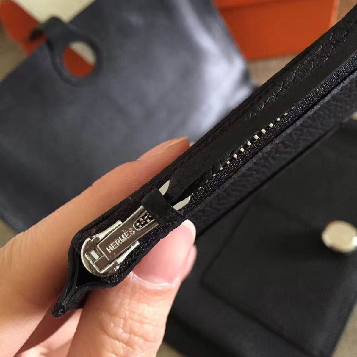 Hermes Dogon Duo Wallet In Black Clemence Leather - Image 5