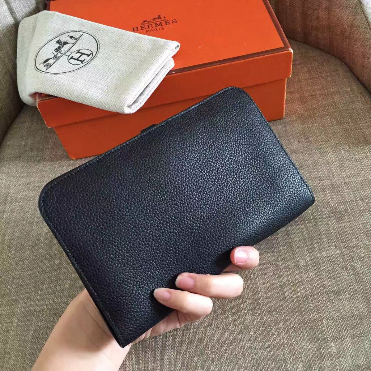 Hermes Dogon Duo Wallet In Black Clemence Leather - Image 7
