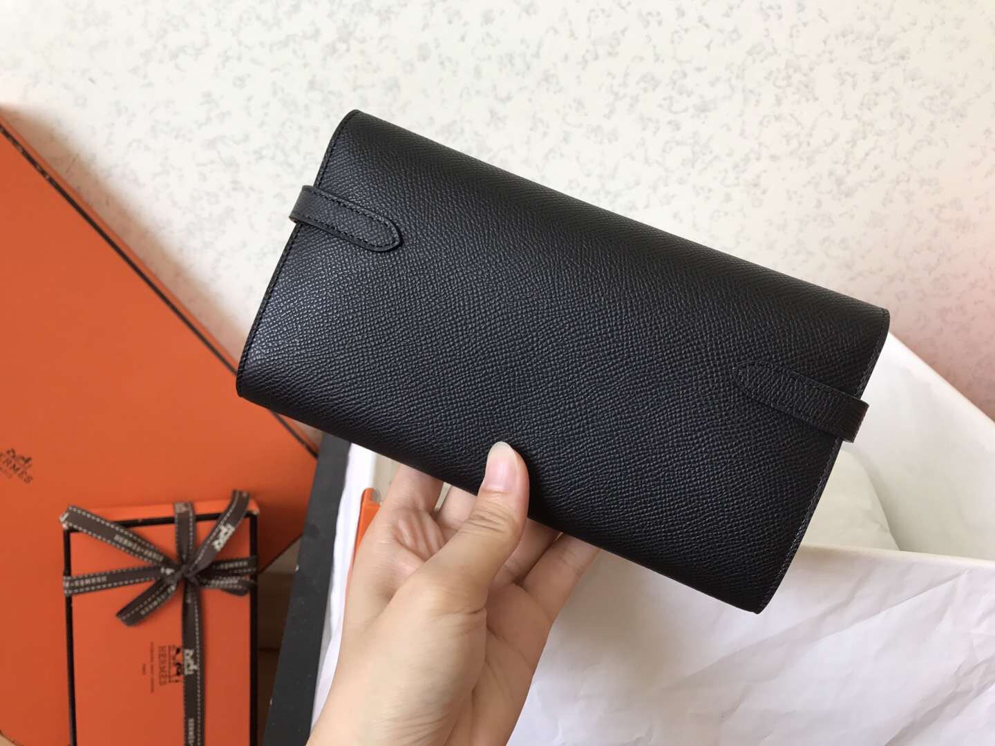 Hermes Kelly Classic Long Wallet In Black Epsom Leather - Image 3