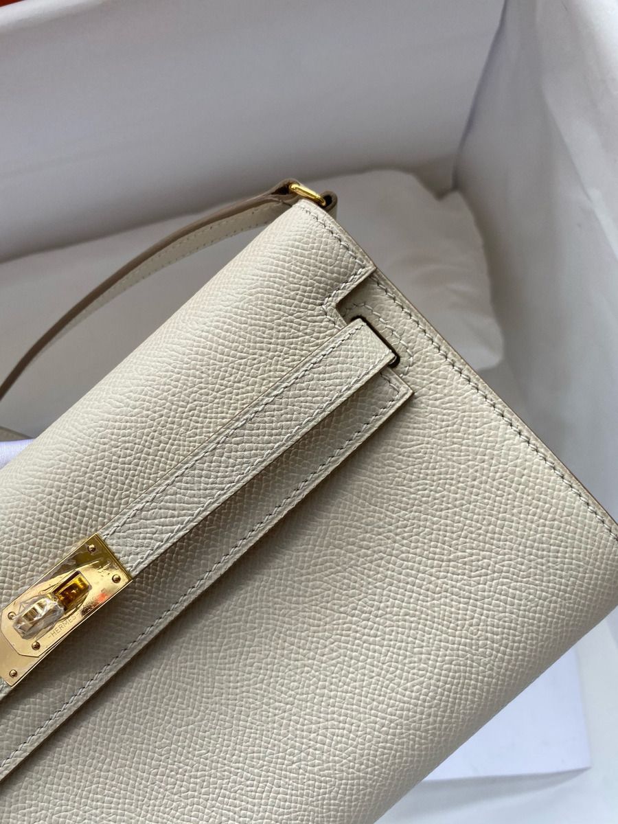 Hermes Kelly Classique To Go Wallet in Craie Epsom Calfskin - Image 4