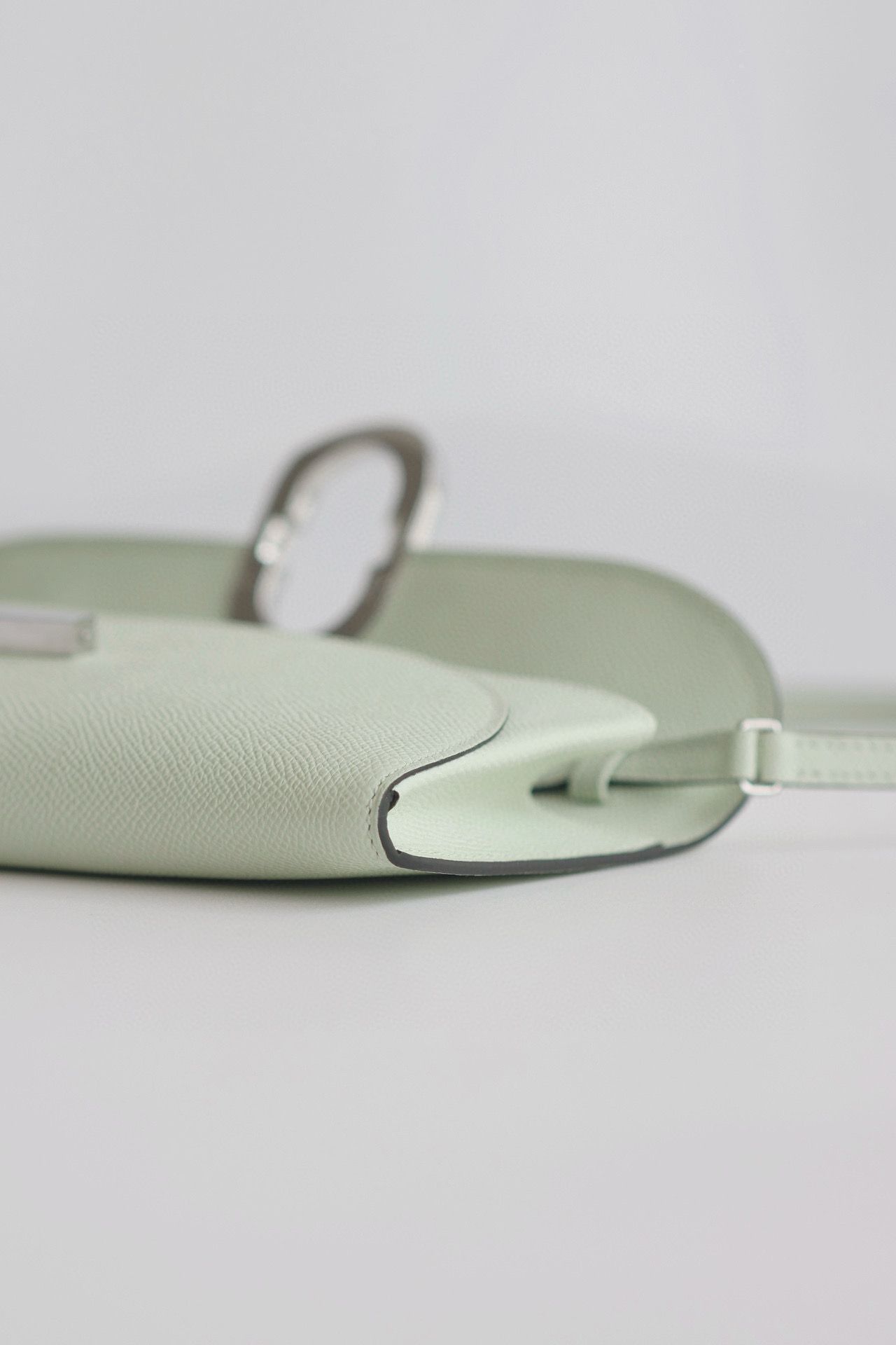 Hermes Maillon To Go Wallet in Vert Fizz Epsom Calfskin - Image 9