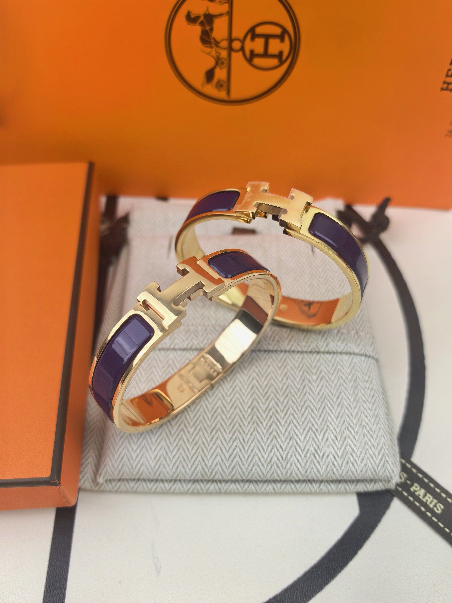 Hermes Anemone Iris Enamel Clic H Bracelet - Image 14