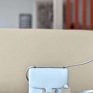 Constance 19 Epsom Blue Pale(08) Palladium Hardware